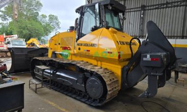 Trator de esteira, New Holland D180C