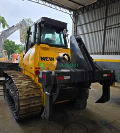 Trator de esteira, New Holland D180C