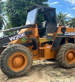 Pá Carregadeira, Case W20E