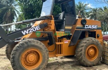 Pá Carregadeira, Case W20E