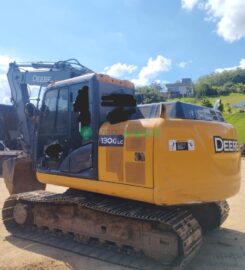 Retroescavadeira, Jhon Deere 130G