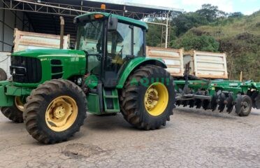 Trator de Pneu, Jhon deere 6125J