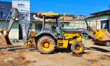 Retroescavadeira, Jhon Deere 310K 4×4