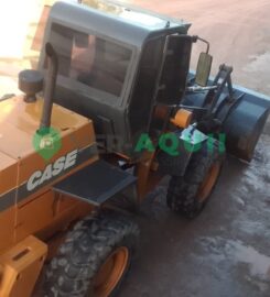 Pá Carregadeira, Case W20E