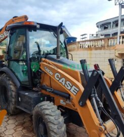 Retroescavadeira, Case 580N