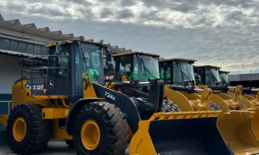 Pá Carregadeira, John Deere 724K