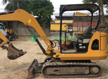 Mini escavadeira, Caterpillar