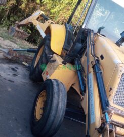 Retroescavadeira, New Holland LB90
