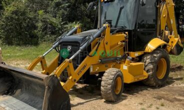 Retroescavadeira, XCMG XT870BRi