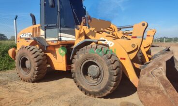 Pá Carregadeira, Case 621D