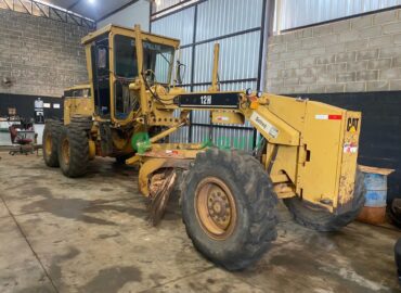 Motoniveladora, Caterpillar 12H