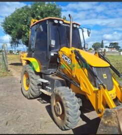 Retroescavadeira, JCB 3CX 4×4