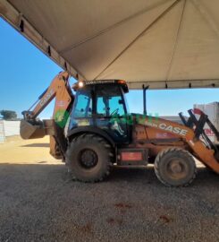 Retroescavadeira Case580N