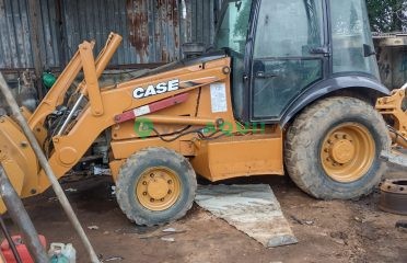 Retroescavadeira, Case 580N