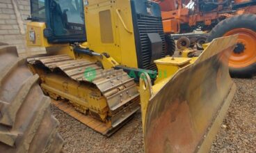 Trator de esteira, Caterpillar D4E