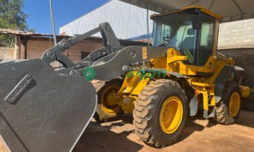 Pá carregadeira, Volvo L60F