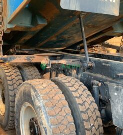 Caminhão 6×4 caçamba, volkswagen 3131