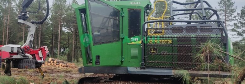 Escavadeira Florestal, John Deere 2144G