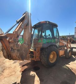 Retroescavadeira, Case 580N