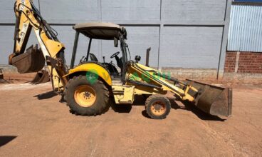 Retroescavadeira, New Holland LB90