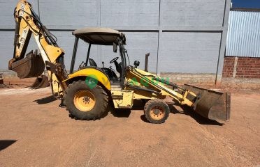 Retroescavadeira, New Holland LB90