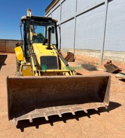 Retroescavadeira, New Holland LB90