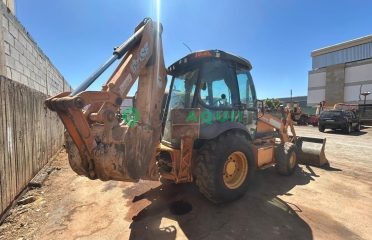 Retroescavadeira, Case 580N