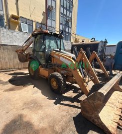 Retroescavadeira, Case 580N