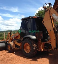 Retro escavadeira  Case 580N 4×4 Cabinada (entrada + parcelas)