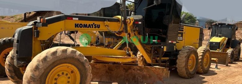 Motoniveladora, Komatsu GD535