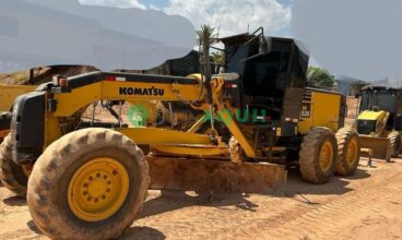 Motoniveladora, Komatsu GD535