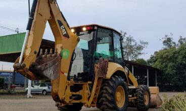 Retroescavadeira, Caterpillar 416F2