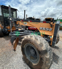 Motoniveladora, Case 865B