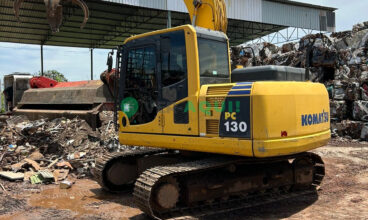 Escavadeira, Komatsu PC130