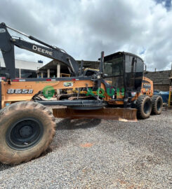 Motoniveladora, Case 865B